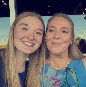 Meet your Posher, Carly